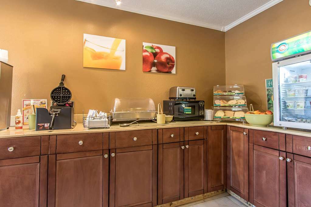 Quality Inn Cleveland Restoran fotoğraf